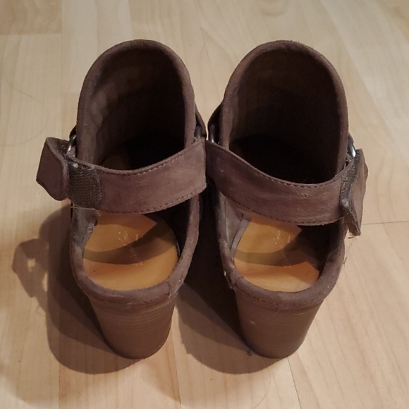 Booties - Picture 3 of 5